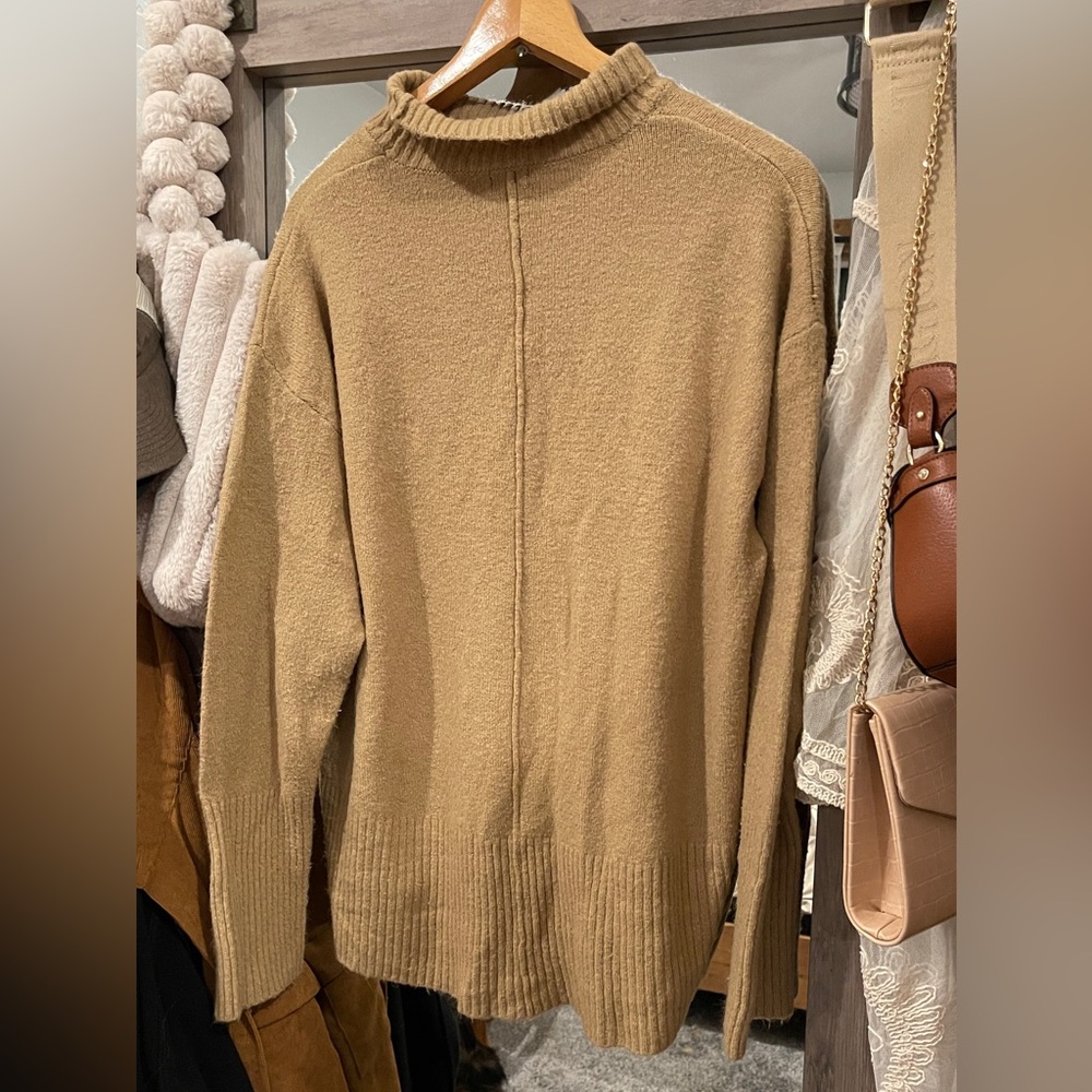 A&I Women’s Tan Turtleneck Sweater Size XL